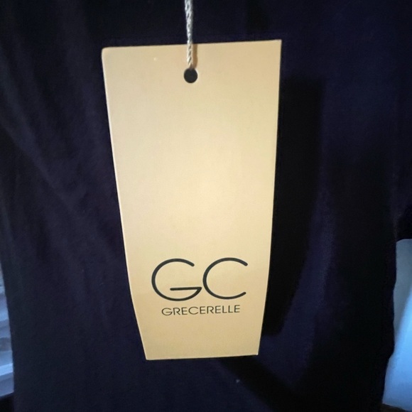 Grecerelle size M, V neck and back strap prevent from falling off shoulders - Picture 8 of 9